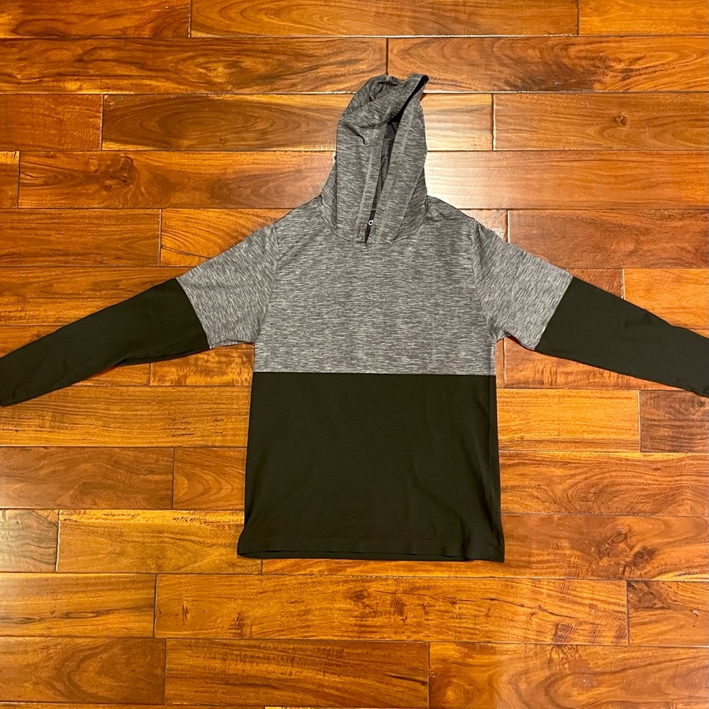 ALO Lightweight Woman’s Hoodie Size Large Gray Black Casual